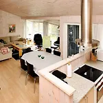 4 Star In * Ålbæk